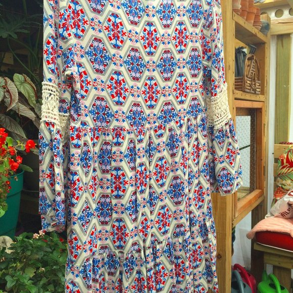 Entro Flowy Floral Print Top, Small - Picture 2 of 5